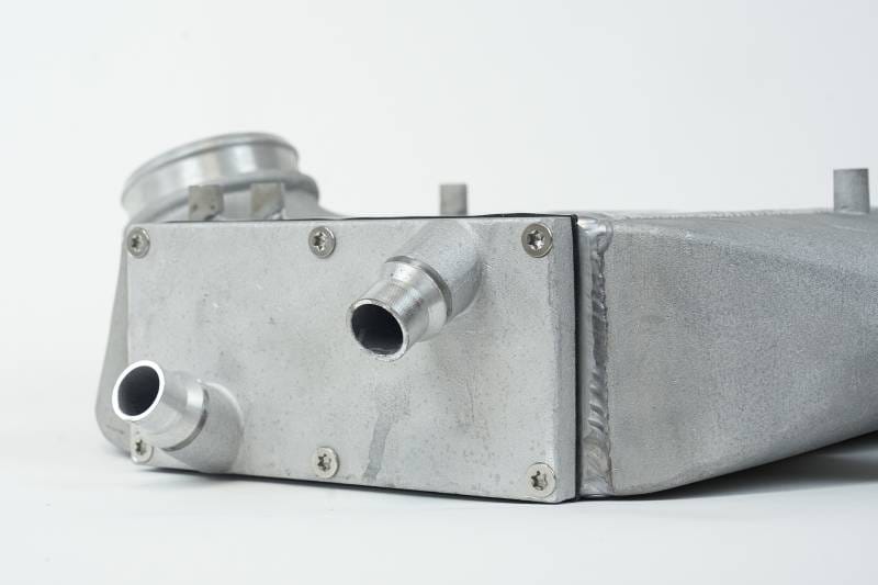 CSF Cooling - Racing & High Performance Division 8082R CSF 2014+ BMW M3/M4 (F8X) Top Mount Charge-Air-Cooler - Raw Finish - Fits 2015-2021 BMW M4, M3, M2 thumbnail 10
