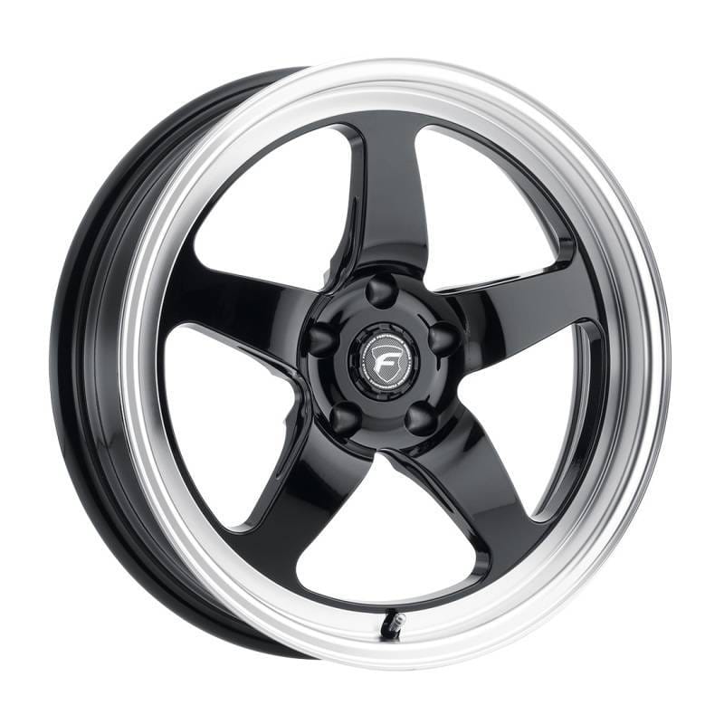Forgestar F00170067P00 Forgestar D5 Beadlock 17x10 / 5x114.3 BP / ET00 / 5.5in BS Gloss Black Wheel