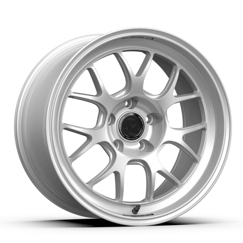 fifteen52 RSARS-80552+25 fifteen52 Apex RSR 18x10.5 5x120 25mm ET 72.56mm Center Bore Radiant Silver