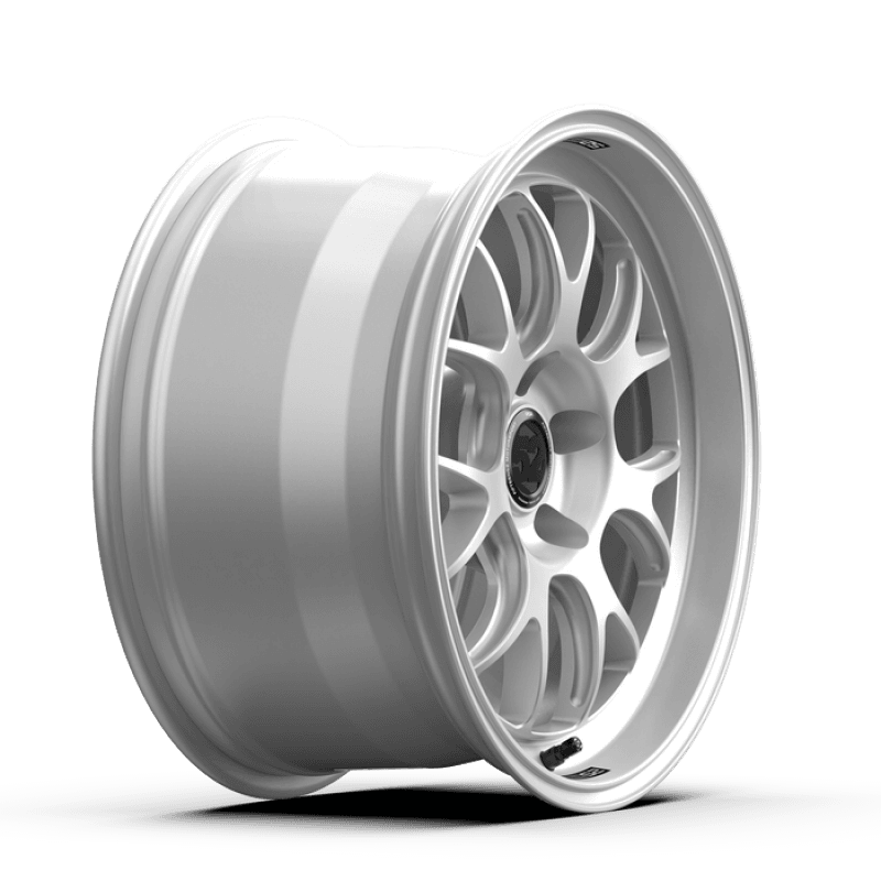 fifteen52 RSARS-89552+22 fifteen52 Apex RSR 18x9.5 5x120 22mm ET 72.56mm Center Bore Radiant Silver thumbnail 3