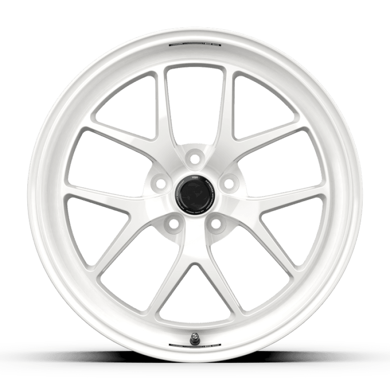 fifteen52 RSSRW-99554+38 fifteen52 Sector RSR 19x9.5 5x114.3 38mm ET 73.1mm Center Bore Rally White thumbnail 2