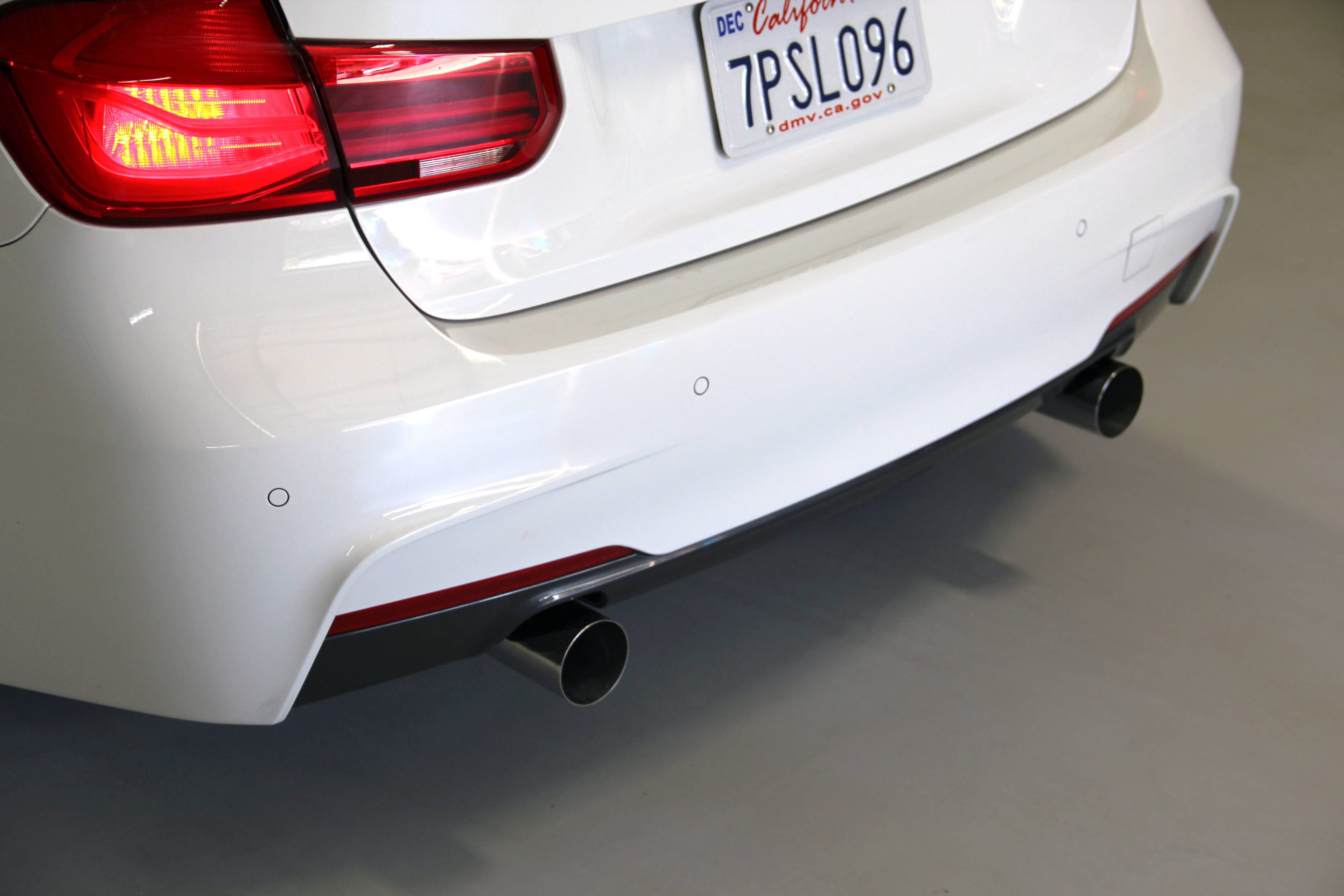 GFBV D660-0067-BLK Dinan Free Flow Axle-Back Exhaust - 2017-2021 BMW M240i - Fits 2017-2021 BMW M240i, M240i xDrive thumbnail 4