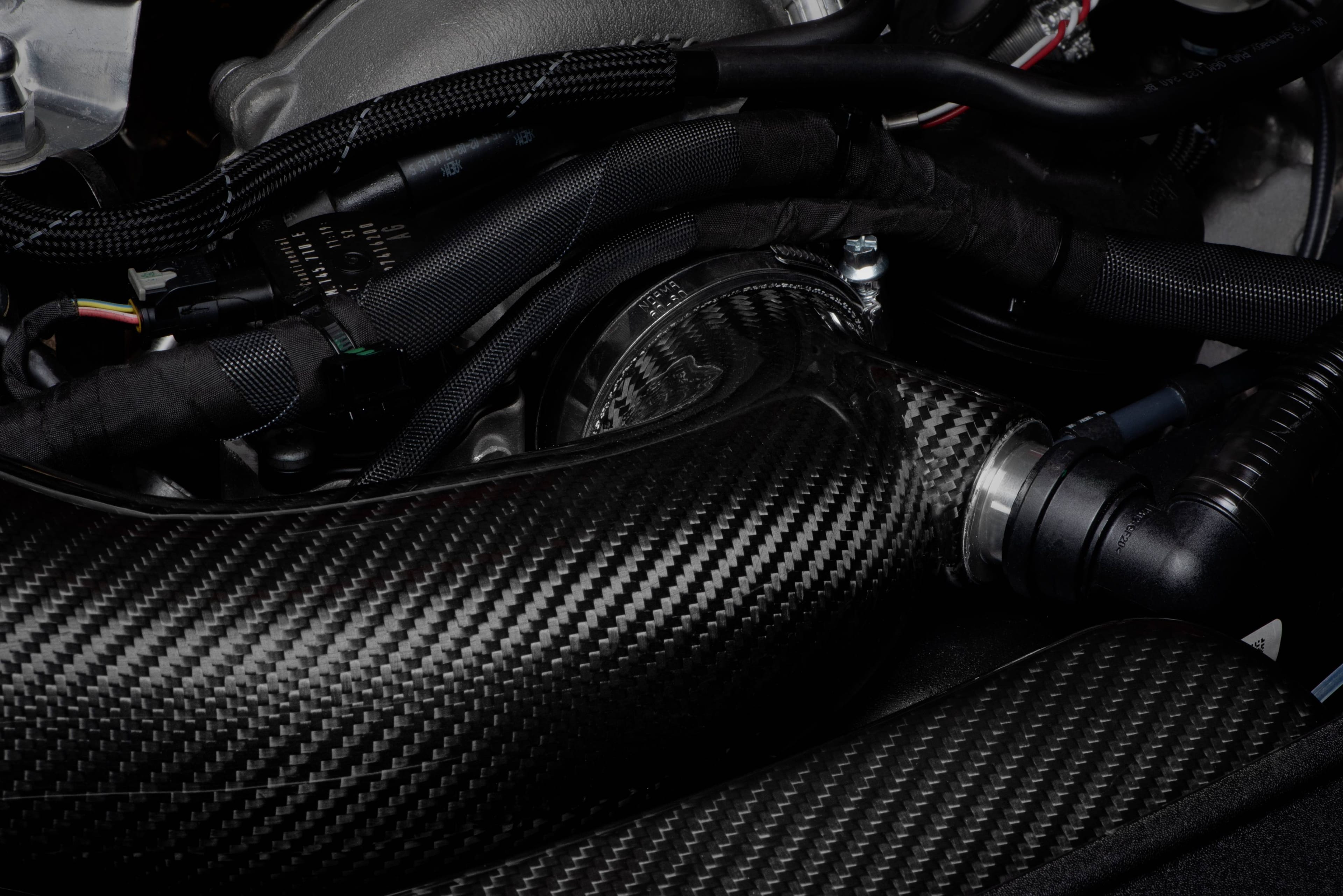 HJQF CI100043 APR Carbon Fiber Intake - B9 3.0T thumbnail 6