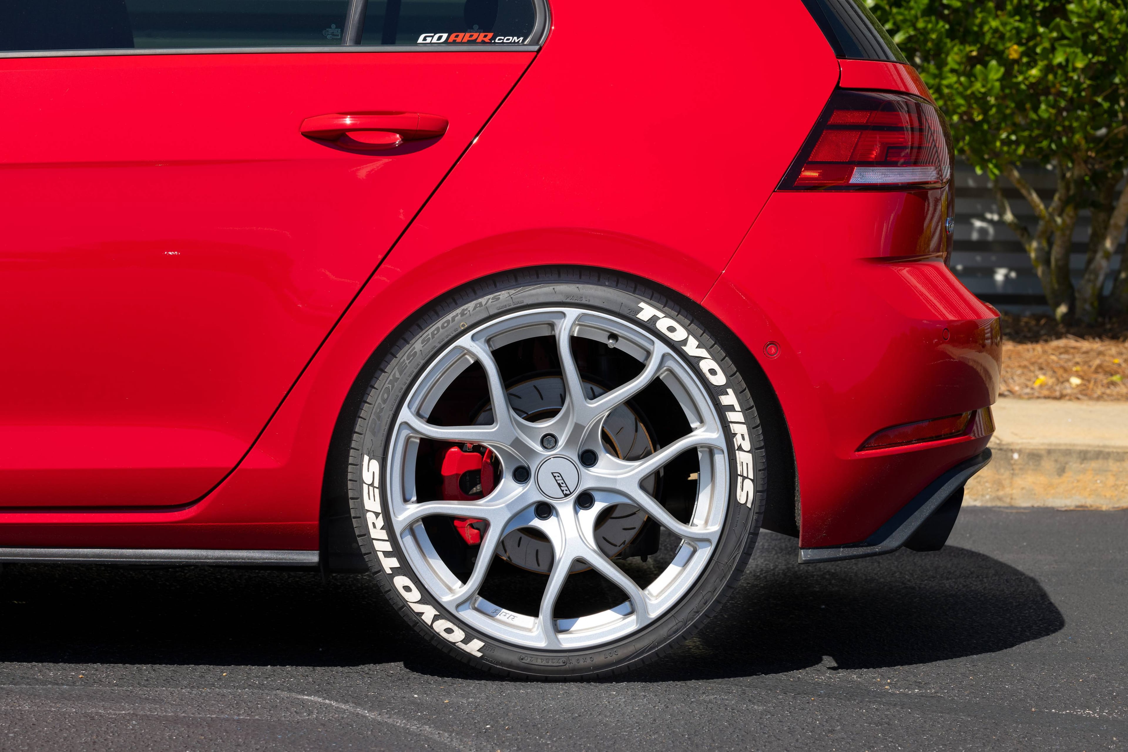 HJQF SUS00014 APR Roll-Control Lowering Springs - MK7 / MK7.5 GTI / Golf R - Fits 2015-2021 Volkswagen GTI, Golf R thumbnail 4